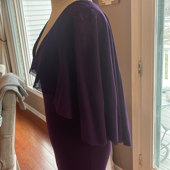 Fuzzi Viola purple flutter sleeve midi capelet dress - Picture 7 of 12